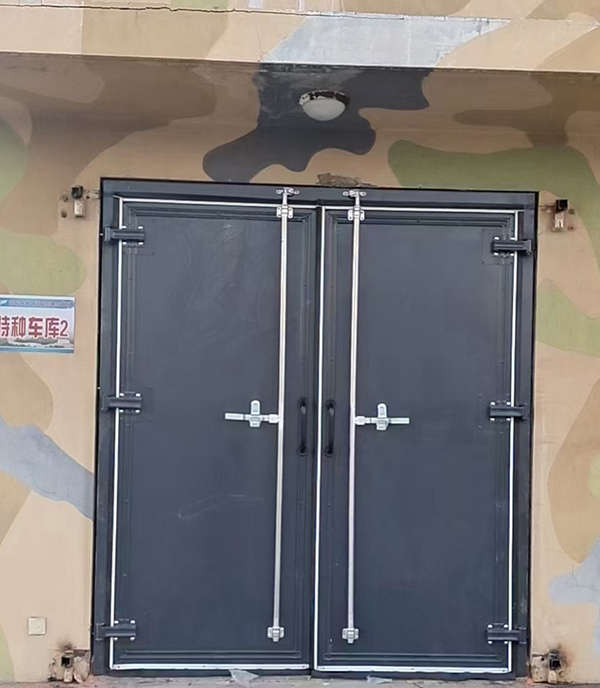 合水工业平开门