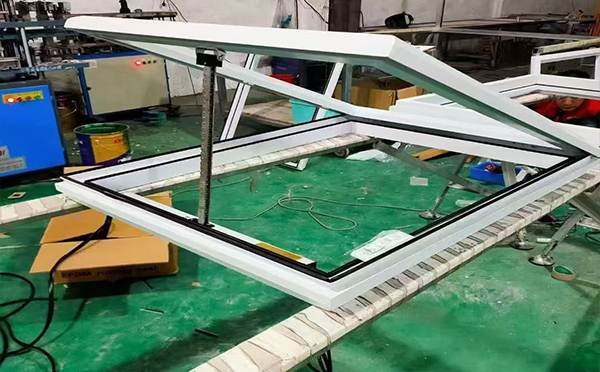 某地下车库出入口合水排烟窗配置工程