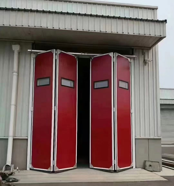 合水工业折叠门在大型装配车间出入口的应用实例