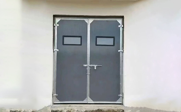 合水工业门在高温作业区域的运行表现