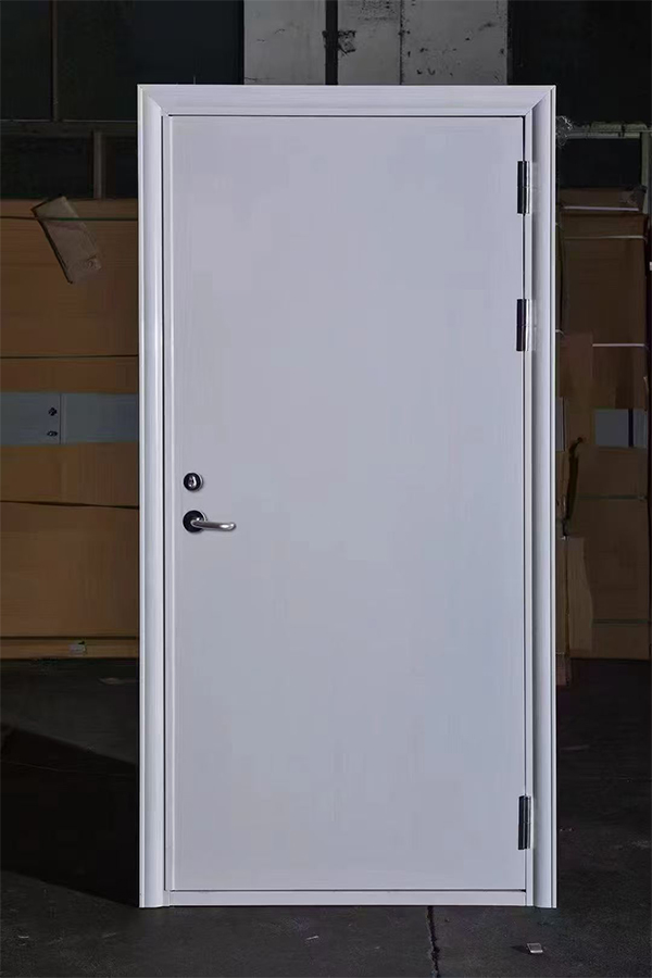 社区活动中心加装合水防火门保障居民安全