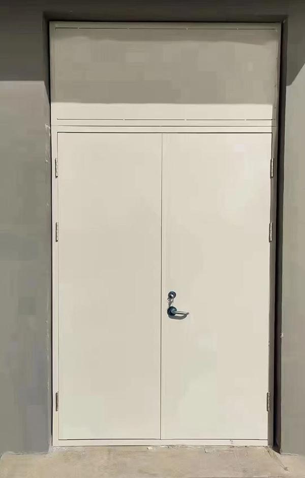 展览馆项目完成大跨度合水防火门安装